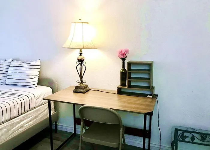 Super Bedroom With Private Bathroom 5