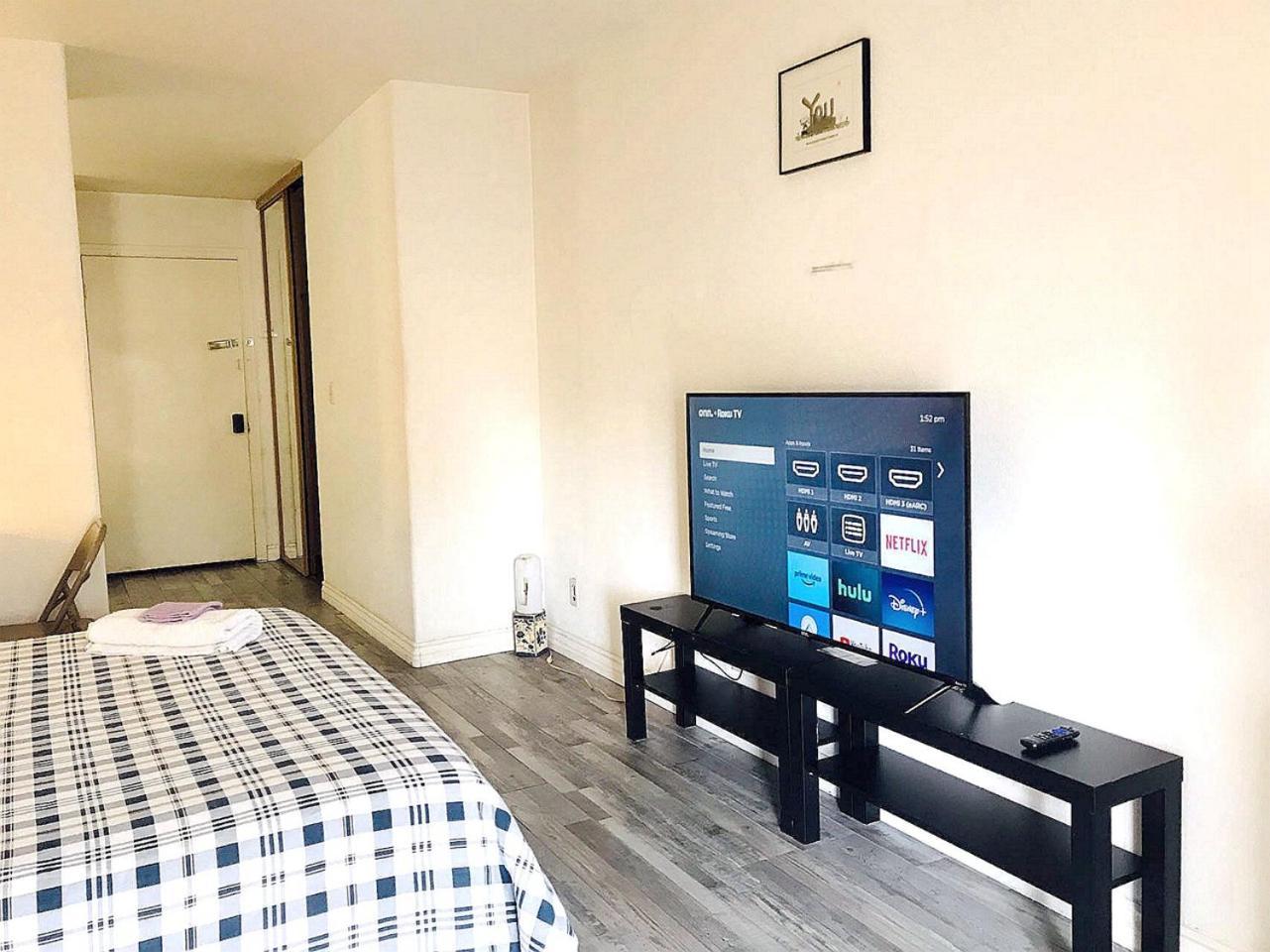 Super Bedroom With Private Bathroom 5 Privatunterkunft *