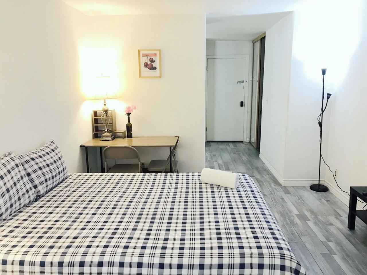 Super Bedroom With Private Bathroom 5 Privatunterkunft *